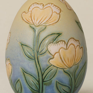 Close-up details of the ceramic handcrafted egg.