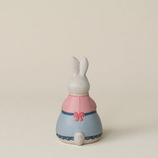 Back of the bunny with a delicate, hand-carved tail.