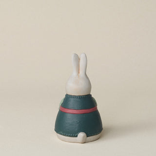 Back of the bunny with a delicate, hand-carved tail.