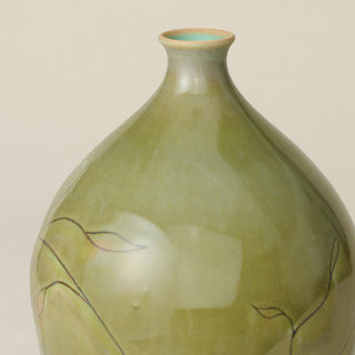 Close-up details of the one-of-a-kind vase.