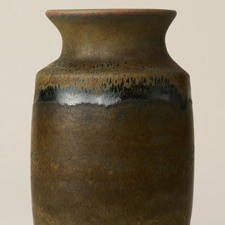 Close-up details of the one-of-a-kind vase.